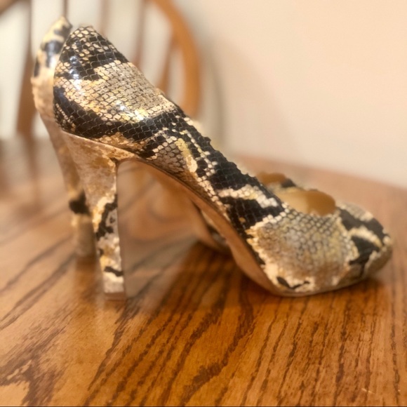 Kate Spade snakeskin heels - Picture 3 of 4